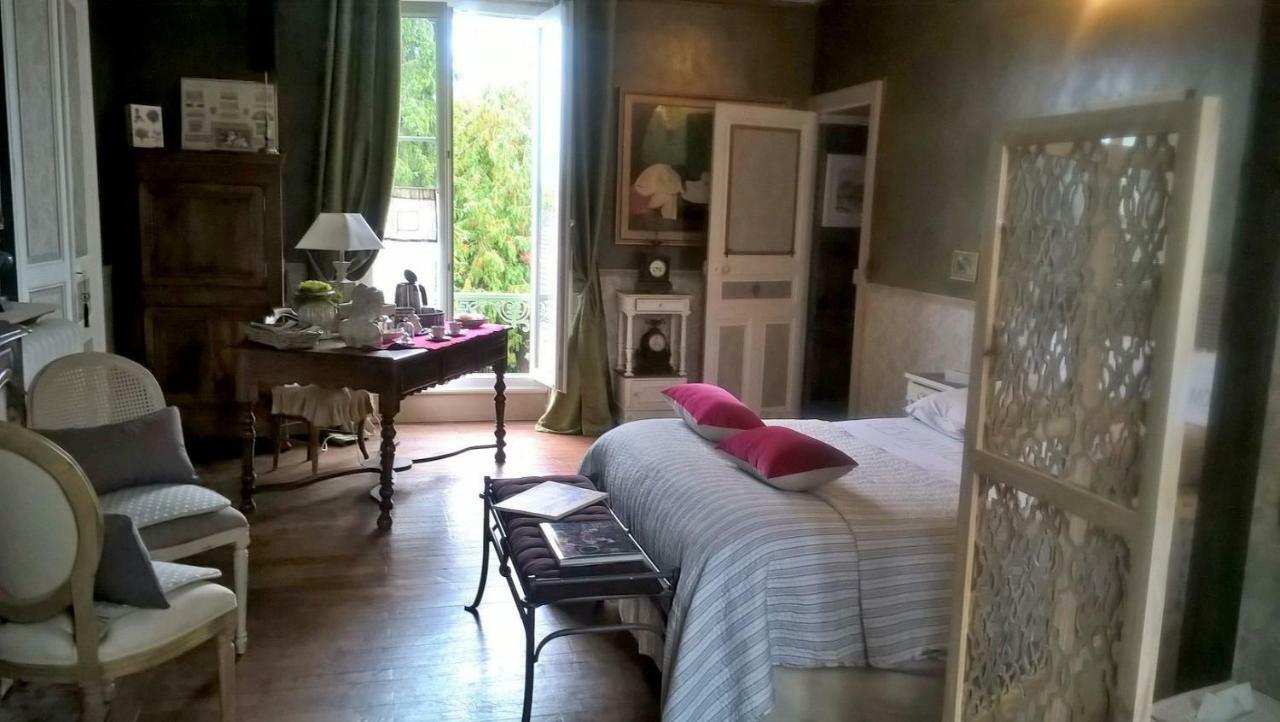 ルマン Le Clos Manceau Bed & Breakfast エクステリア 写真