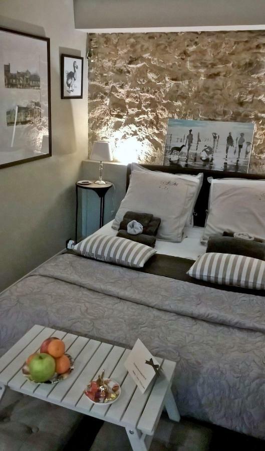 ルマン Le Clos Manceau Bed & Breakfast エクステリア 写真