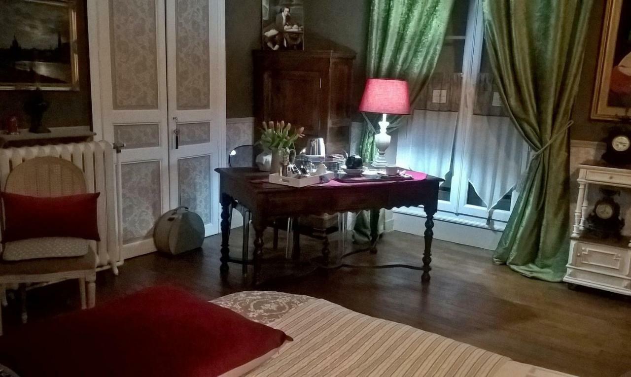 ルマン Le Clos Manceau Bed & Breakfast エクステリア 写真
