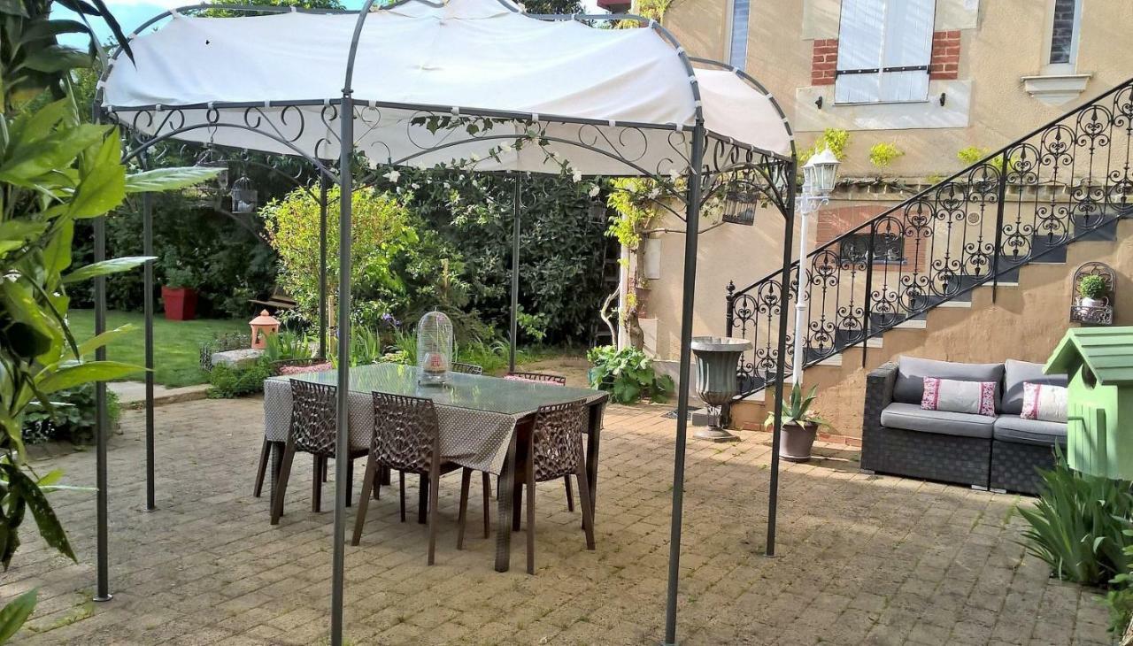 ルマン Le Clos Manceau Bed & Breakfast エクステリア 写真